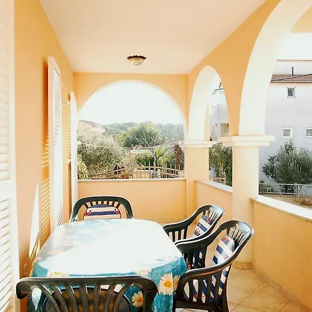 Sol Jardin Apartment Vinkuran